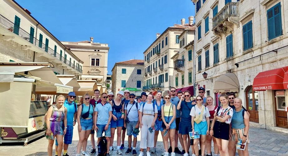 Balkan groepsfoto stad Balkan groepsfoto stad